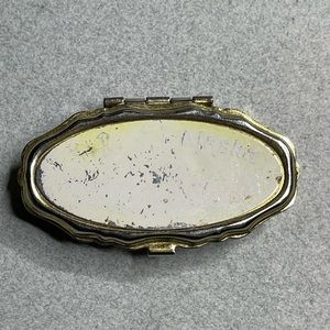 Vintage Grandmas Lil Pill Box Has Wear Snap Tight Oval compact Box